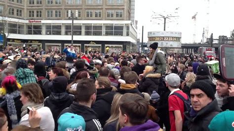Flashmob Harlem Shake 23022013 Berlin V2 Youtube