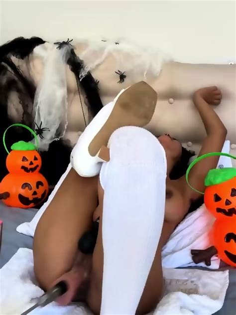 Se Lo Chanta Con Maquin Dildo