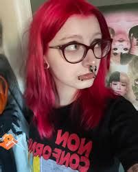 Yt My Brothers Gf Id Do Anything To See Her Naked I M Honestly Thinking About Setting Up