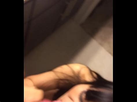 Asiática Linda Korea chupa una polla hasta correrse XVIDEOS