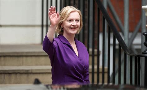 Liz Truss Resigns As Prime Minister The Five Causes Of Her Downfall