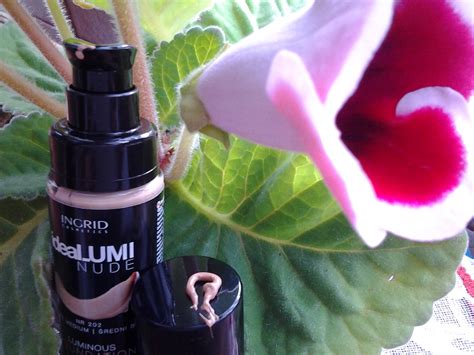 Rozmaitości Iness Podkład IdeaLUMI Nude INGRID