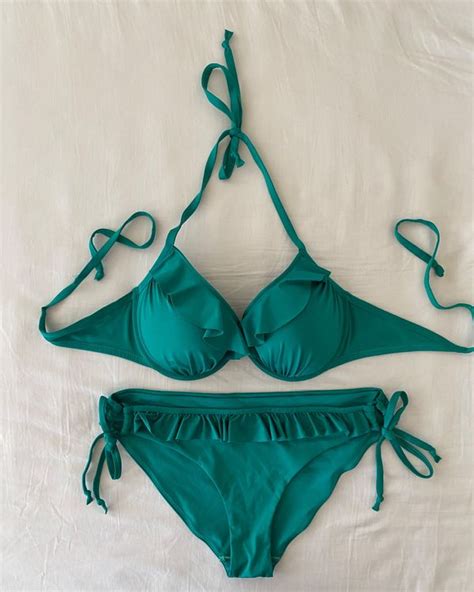 H M Bikini Set Grün mit Volants Oberteil 80D Unterteil 42 Kaufen auf Ricardo