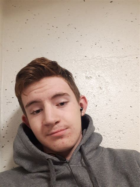 Pin By I M Bisexual And I M Proud To On Selfies Cool Blonde Hair Blonde Hair Color Fair Skin