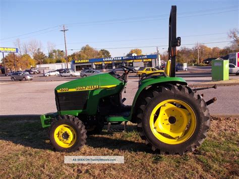 John Deere 4300