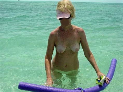 Sexy Milf In The Water Nude Swimming Naked