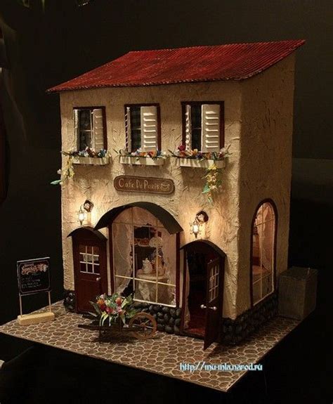 Doll House with Lights and Decorations