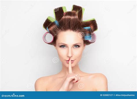 Beautiful Brunette Woman In Beauty Salon Stock Image Image Of Eyelashes Color 52082127