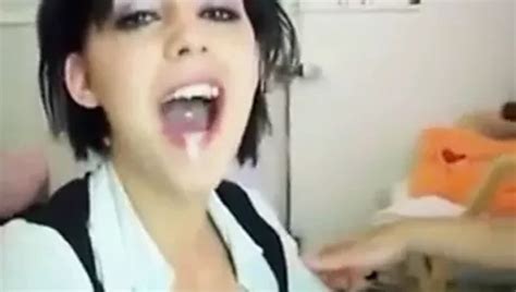 Verheiratete Milf Lutscht Und Fickt Xhamster