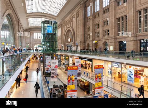 interior  leipzig hauptbahnhof central railway terminal station