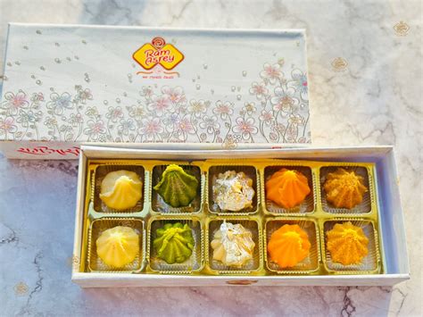 Assorted Modak Box 10 Pc Ram Asrey Sweets