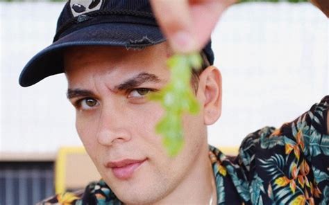 Tentei ajudar e não me deixaram por ser gay lamenta fotógrafo sobre doação de plasma