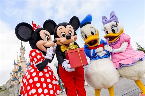 Disneylandparis Celebra En Cumpleaños De Mickey Foro De Disneyland