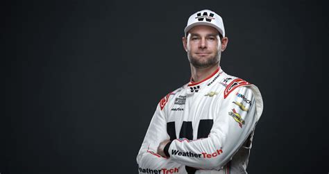 shane van gisbergen net worth 2024