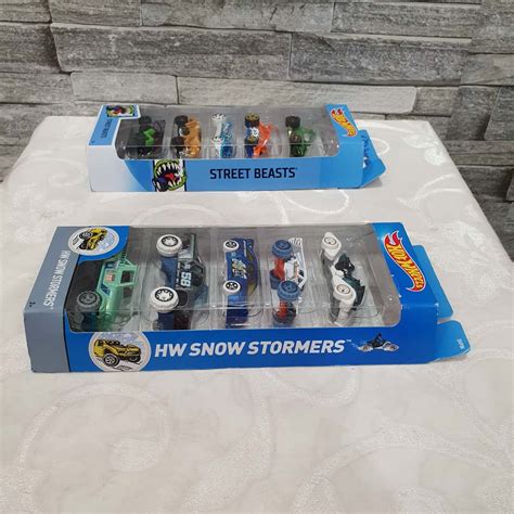 X Hot Wheels Pack Gift Set Assorted Cars