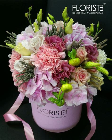 Pin van Sergey Pshenychnyi op Шляпные коробки с цветами | Bloemen ...