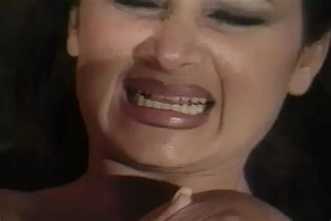 Two Lesbian Babes Shearing Dildo In Vintage Show Amateur Porn Feat Jessica Jewel XHamster