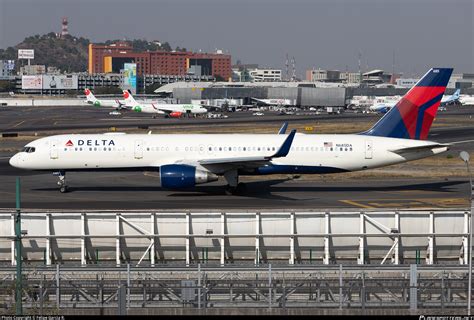 N685DA Delta Air Lines Boeing 757 232 WL Photo By Felipe Garcia R