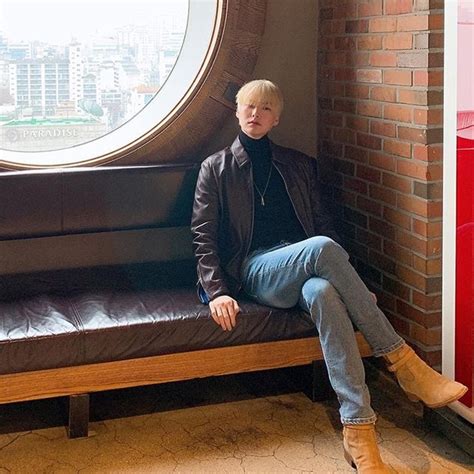 PHOTO Changing Hair Color To Platinum Blonde Ahn Jae Hyun S Visual Suddenly Resembles K Pop Idol