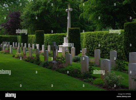 War Grave at Illogan Church, Cornwall Stock Photo - Alamy