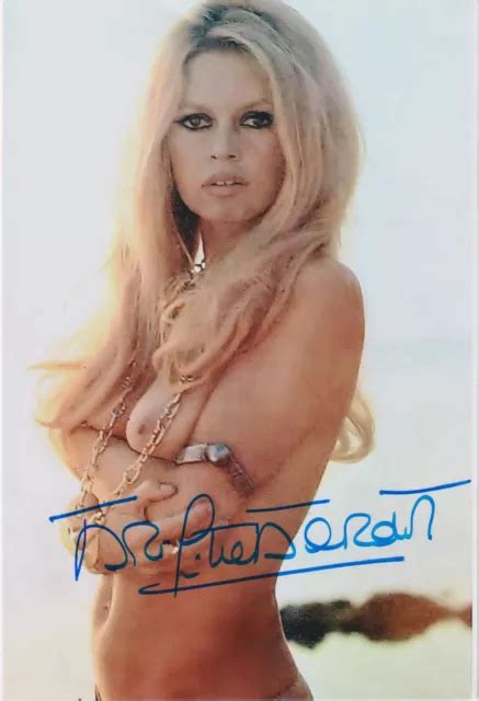 BRIGITTE BARDOT ORIGINAL Autogramm Signiertes HGF Foto Sexy Nackt