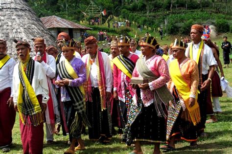 tips ikut festival upacara adat