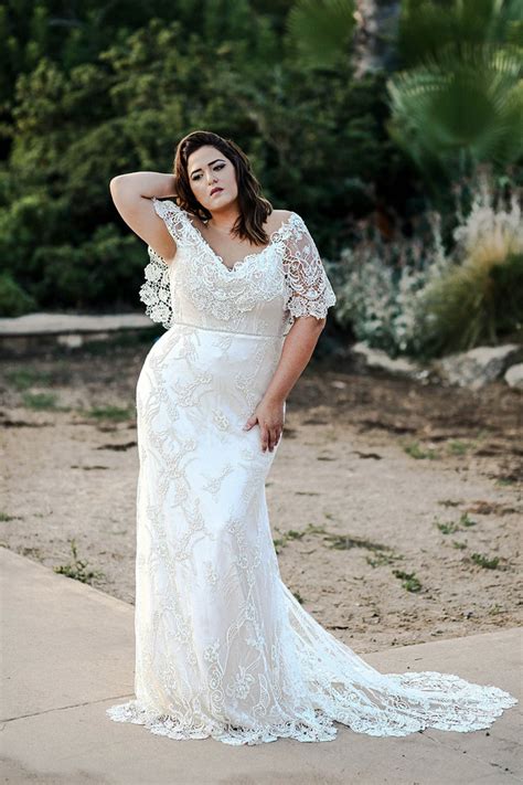 Gallery The Curvy Babe Bridal Collection Lets You Show Off Your