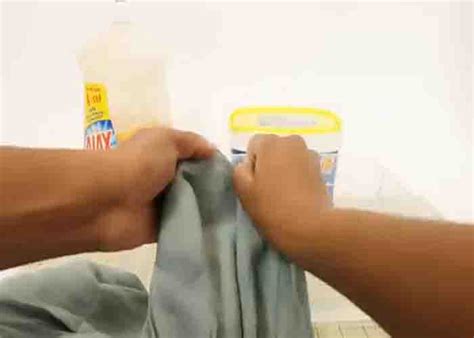 Top 5 Secrets to Brilliantly Clean Your Clothes at Home - Hunter Games Magazine