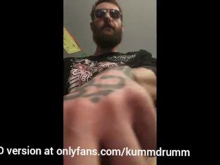 巨根アルファは激しくカミングする前に弱いベータビットに対して支配を主張します Pornhub Gay