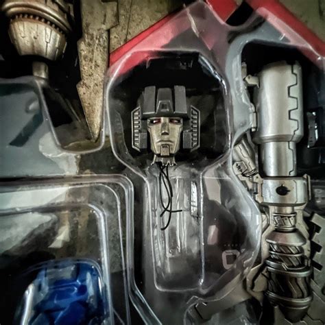 野獸國 hottoys HOT TOYS TF001 SP 初回限定版 變形金剛 G1 柯博文 天王星SP限量版 孩之寶 書籍休閒與玩具 收藏紀念品 其他古董在旋轉拍賣