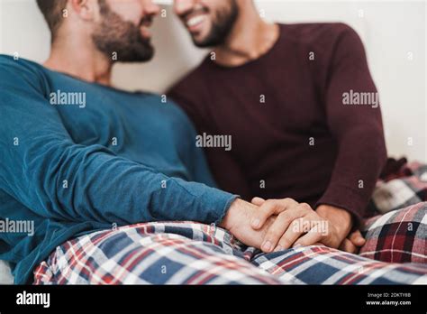 Hommes gay Banque de photographies et dimages à haute résolution Alamy