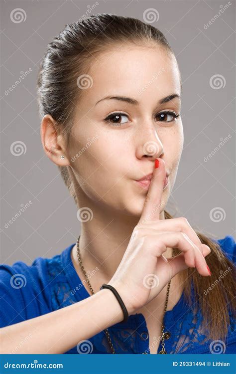 Jugendlich M Dchen Des Netten Jungen Brunette Stockfoto Bild Von Recht Br Nette