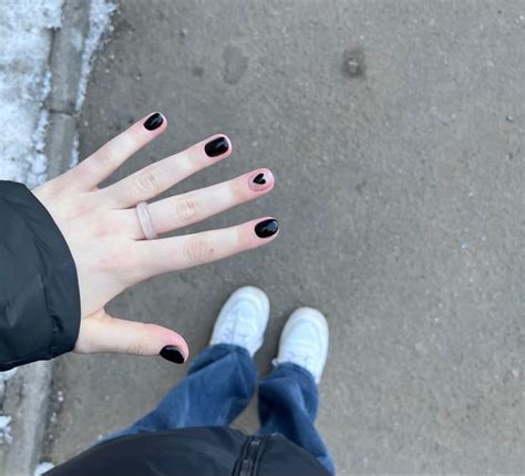 ногти с сердечком | Ideias para unhas, Unhas bonitas, Unhas curtas