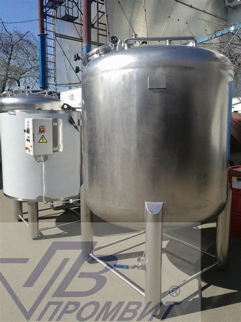 Накопительные емкости для фармацевтического производства объемом 1000 л ...