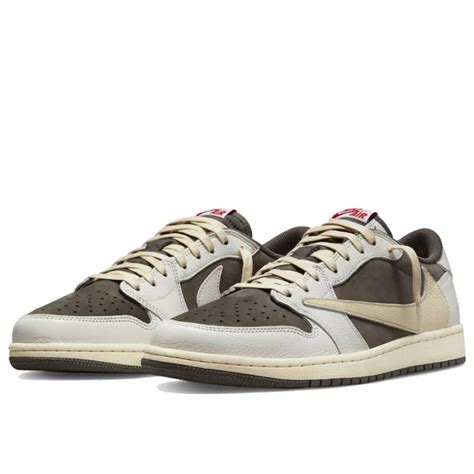 Air Jordan 1 Retro Low OG SP x Travis Scott - Reverse Mocha