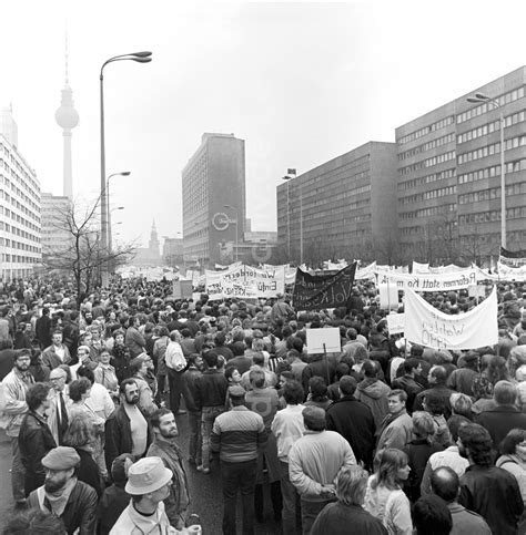 Ddr Fotoarchiv Berlin Legend Re Gro Demonstration Zur Reformation