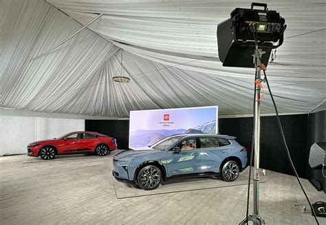 2025 Toyota Crown Signia SUV - viajando e aproveitando