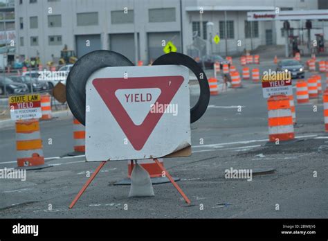 Kellysquare Hi Res Stock Photography And Images Alamy