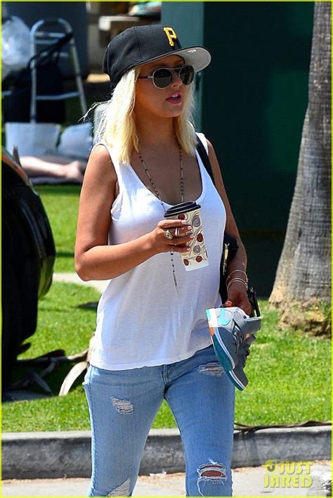 Hot Christina Aguilera Bikini Photos ThBlog
