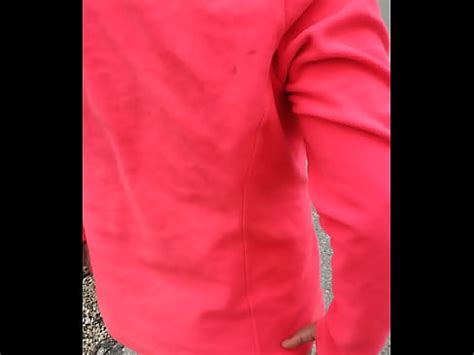 Montrant Son Cul Et Ses Seins Sur La Voie Publique XVIDEOS