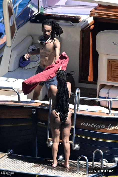 Halle Bailey Sexy Seen With Scott Bridgeway Flashing Her Hot Tits And Butt In A Skimpy Bikini