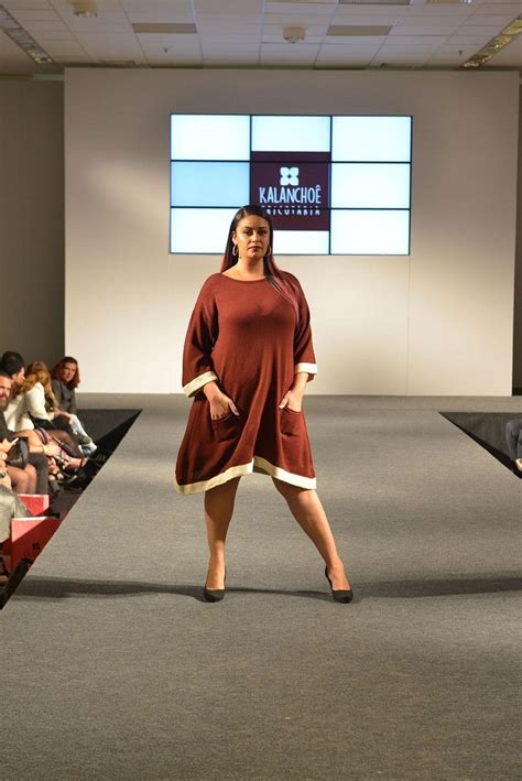 Fotos Desfile Plus Size Tem Lingerie Looks De Inverno E Ex Bbb Como Modelo Uol
