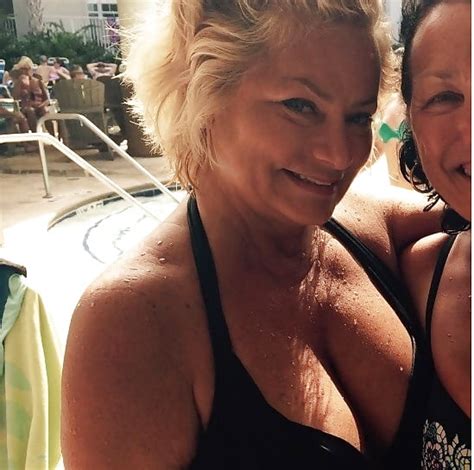 Mature Granny Face And Cleavage Pics XHamster