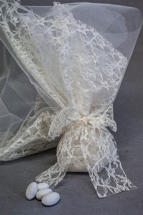 Μαντήλι : Μπομπονιέρα Γάμου μαντήλι δαντέλα και τούλι με κορδέλα δαντέλα