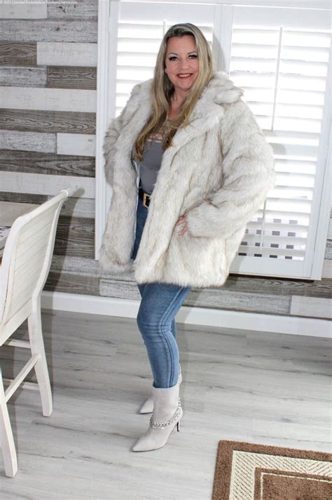 Naughty Alaya K On Twitter Hot Sexy Fur Jeans And Boots Update