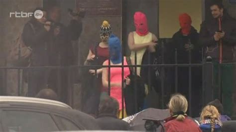 Les deux ex membres des Pussy Riot interpellées à Sotchi ont été relâchées RTBF Actus