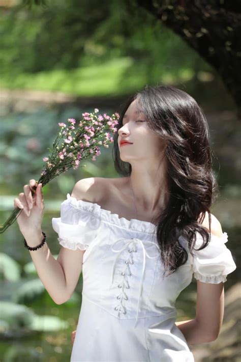 Khám phá bộ hình ảnh gái xinh mặc bikini đầy cuốn hút