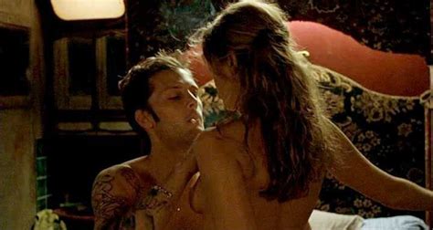 Naked Vahina Giocante In The Blonde With Bare Breasts