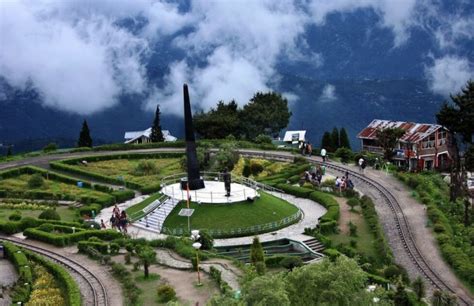 10 Best Places to visit in Darjeeling, Darjeeling Tourist Places ...