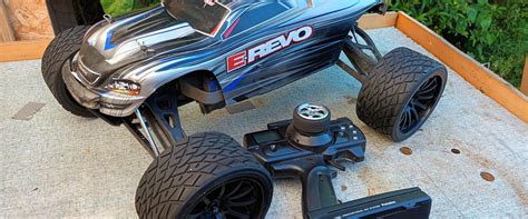 Bil Traxxas E-Revo 1/8 Brushless - kr. 1999 - brugte rc enhed
